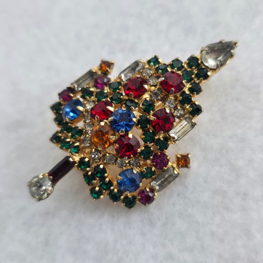 Warner Vintage Christmas Tree Brooch Multi Color Rhinestone Gold Tone Pin